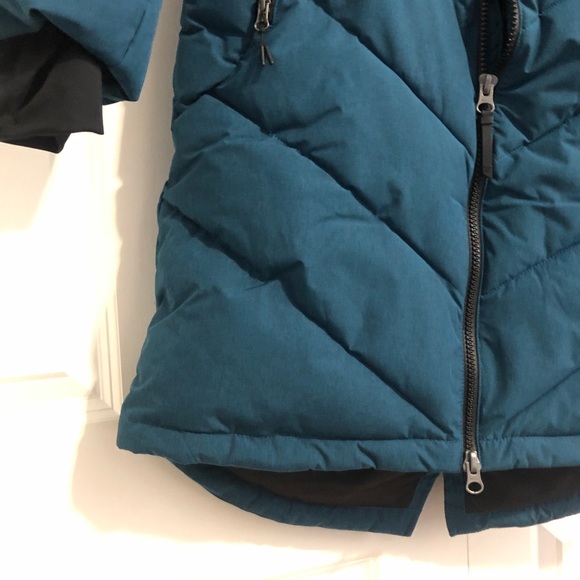All in Motion- Women’s Mid Length Puffer Jacket - Picture 7 of 8